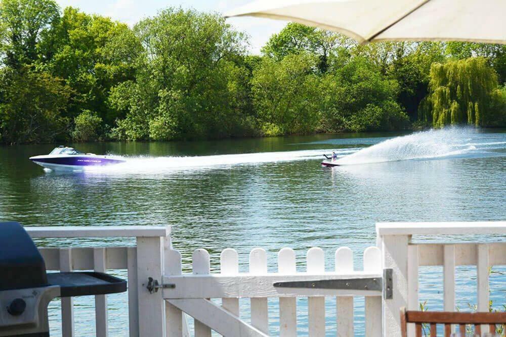 Mallard Lodge Cirencester Luaran gambar